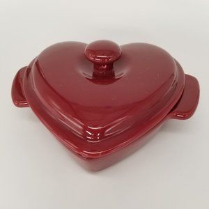 CHANTAL HEART CASSEROLE 1/2 QT  RED WITH LID